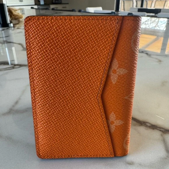 Louis Vuitton Pocket Organizer - Picture 2 of 8